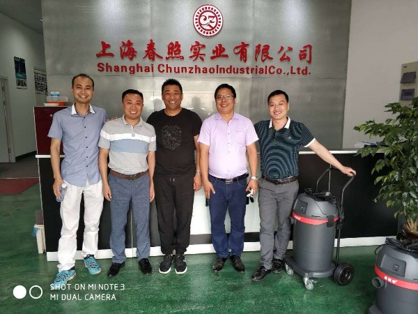 全裕磷酸鐵鋰電池與智能充電器，品質(zhì)穩(wěn)定，服務(wù)周到！